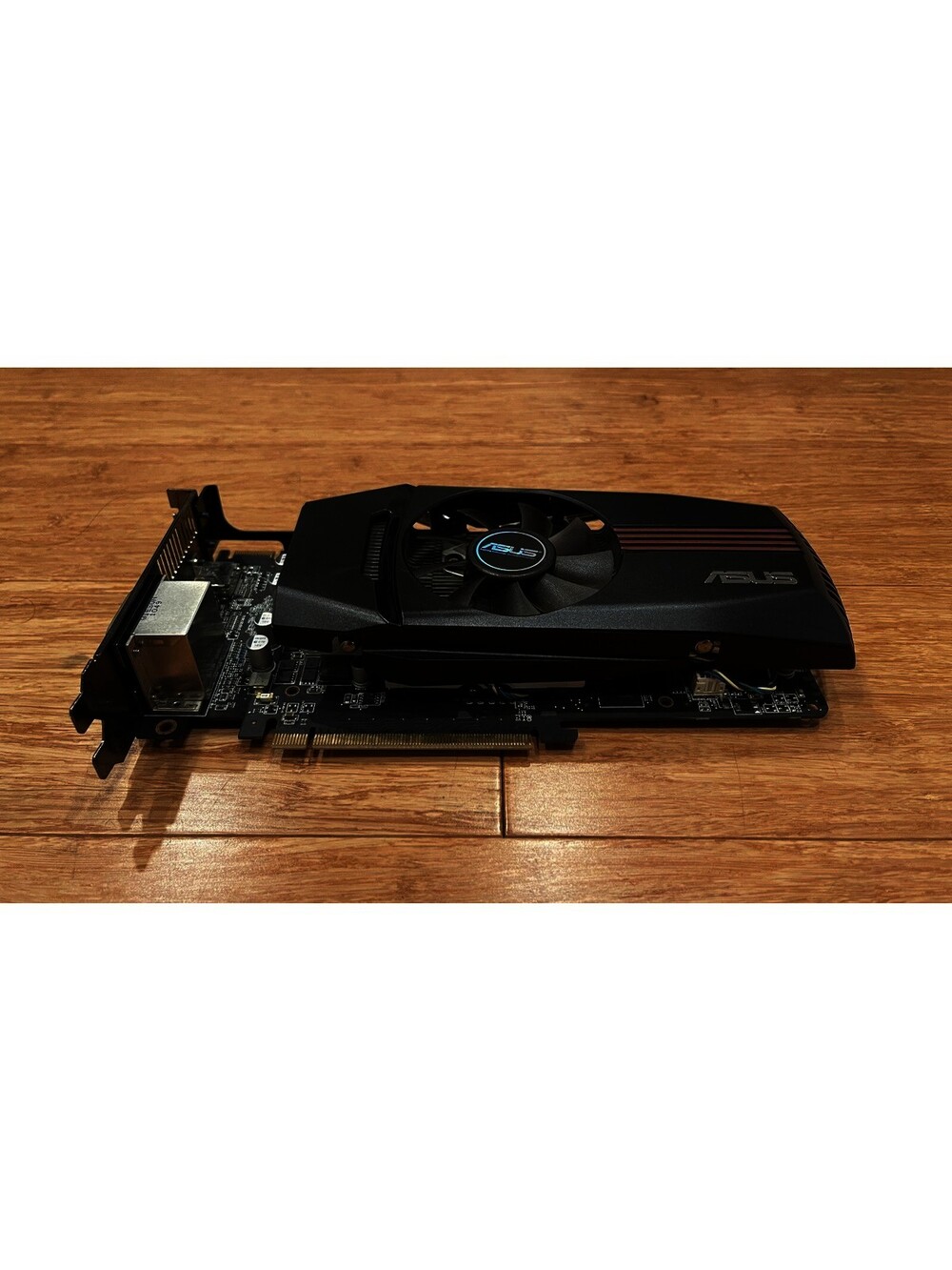 ASUS EAH6850 DC/2DIS/1GD5/V2 - AMD Radeon HD 6850 - GDDR5 1 GB V